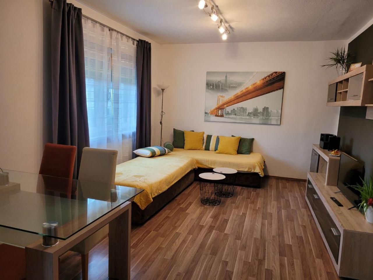 Zentral Gelegene, Sehr Ruhige Und Helle Wohnung Graz Zewnętrze zdjęcie