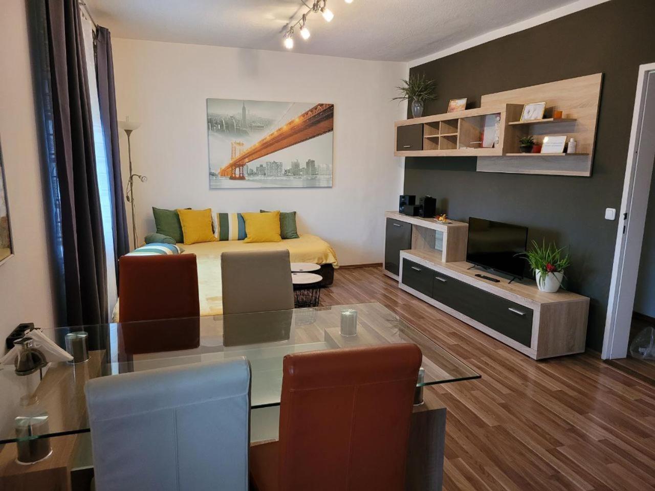 Zentral Gelegene, Sehr Ruhige Und Helle Wohnung Graz Zewnętrze zdjęcie